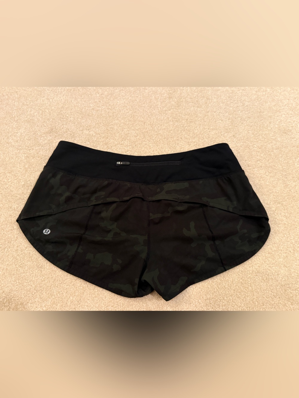 Lululemon Speed Camo Shorts (Size 6) - Picture 2 of 2